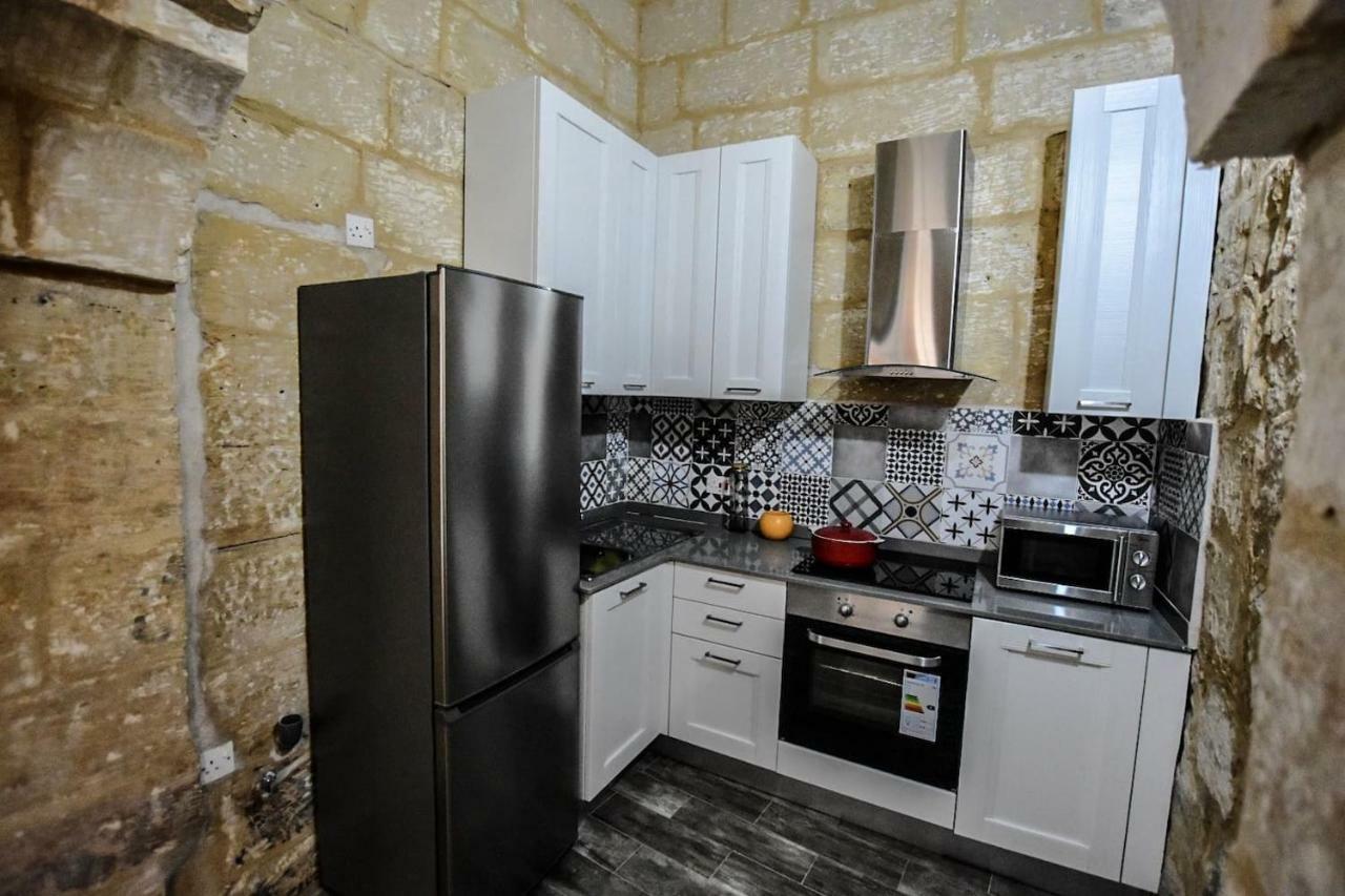 Historic Townhouse In Birgu Center Villa Exterior photo